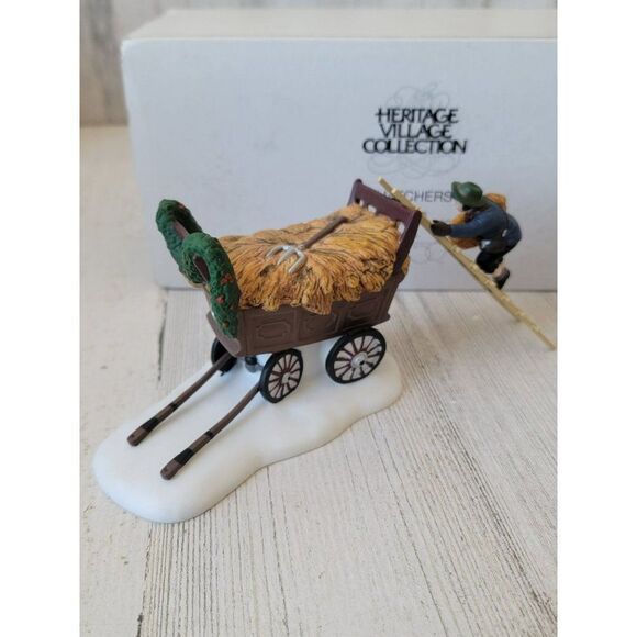 Dept 56 58297 Thatchers Heritage village collection accessory xmas set - Picture 2 of 9